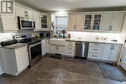 lovely kitchen with farmhouse sink - 