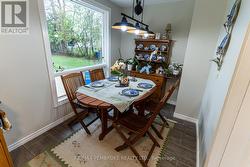 dinng area off kitchen - 
