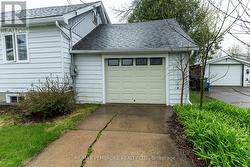attached garage - 