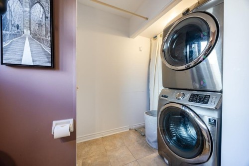 Salle d'eau - 1 Crois. Raspberry, Beaconsfield, QC - Indoor Photo Showing Laundry Room