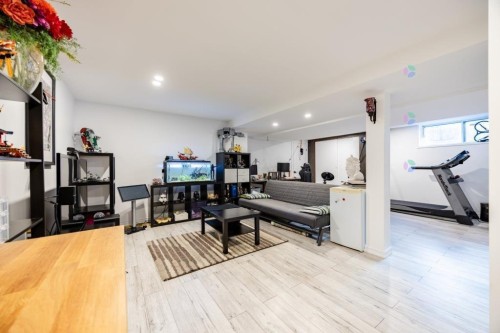Salle familiale - 1 Crois. Raspberry, Beaconsfield, QC - Indoor