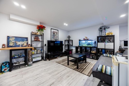 Salle familiale - 1 Crois. Raspberry, Beaconsfield, QC - Indoor