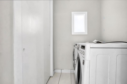 Laundry - 4162 Av. Isabella, Montréal (Côte-Des-Neiges/Notre-Dame-De-Grâce), QC - Indoor Photo Showing Laundry Room