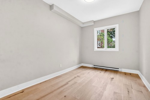 Bedroom - 4162 Av. Isabella, Montréal (Côte-Des-Neiges/Notre-Dame-De-Grâce), QC - Indoor Photo Showing Other Room