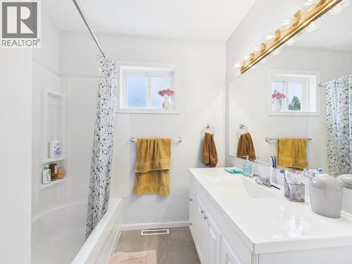 37 Windmill Crescent, Williams Lake, BC - Indoor Photo Showing Bathroom