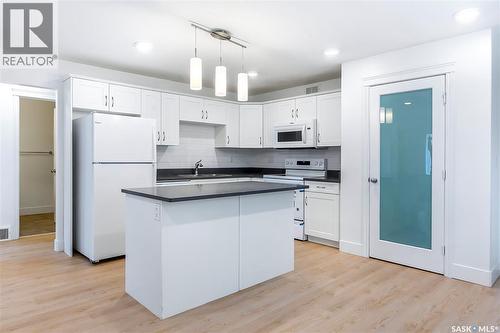 501 110 Akhtar Bend, Saskatoon, SK - Indoor Photo Showing Kitchen