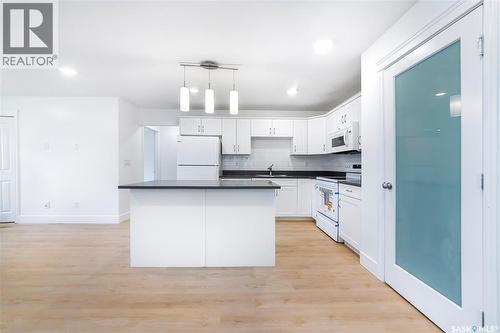 501 110 Akhtar Bend, Saskatoon, SK - Indoor Photo Showing Kitchen