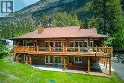 8442 Richardson Crescent  Canal Flats, BC V0B 1B0