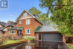 131 ACACIA AVENUE  Ottawa, ON K1M 0R2