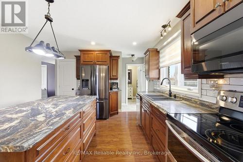 79474 Bluewater Highway, Central Huron (Goderich), ON - Indoor Photo Showing Kitchen With Double Sink With Upgraded Kitchen