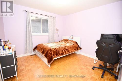 521 Navigator Drive, Mississauga, ON - Indoor Photo Showing Bedroom