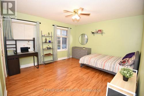 521 Navigator Drive, Mississauga, ON - Indoor Photo Showing Bedroom