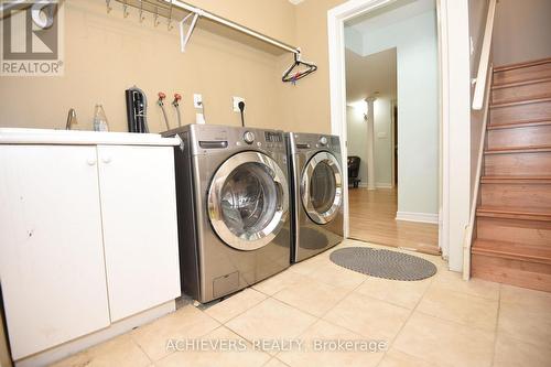 521 Navigator Drive, Mississauga, ON - Indoor Photo Showing Laundry Room