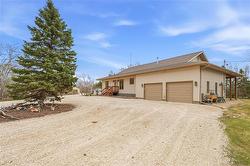 98 PTH  2W HWY  Oak Bluff, MB R0G 1N0
