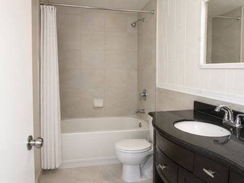 Salle de bains - 450  - 450B Rue Melançon, Saint-Jérôme, QC - Indoor Photo Showing Bathroom