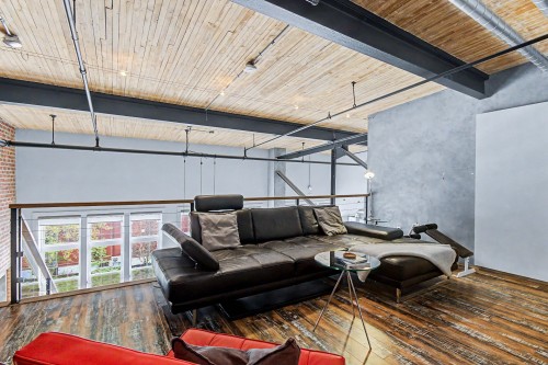Mezzanine - 212-2182 Av. Lamothe, Saint-Hyacinthe, QC - Indoor