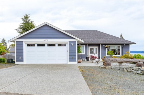 3205 Douglas St, Chemainus, BC 