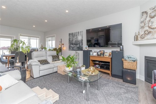 3205 Douglas St, Chemainus, BC 