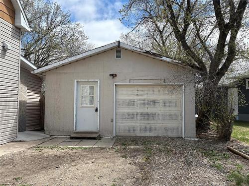 108 Hossack Avenue, Killarney, MB - Outdoor