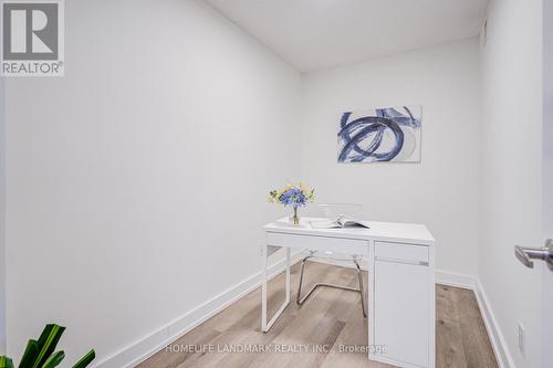 714 - 75 Norman Bethune Avenue S, Richmond Hill, ON - Indoor