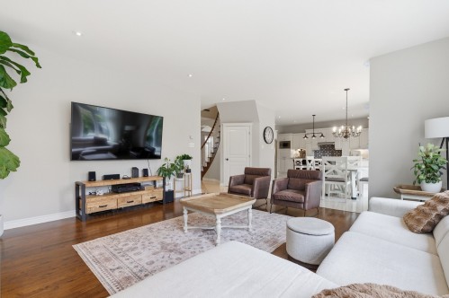 Salon - 16500 Rue Du Jade, Mirabel, QC - Indoor Photo Showing Living Room