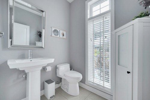 Salle d'eau - 16500 Rue Du Jade, Mirabel, QC - Indoor Photo Showing Bathroom