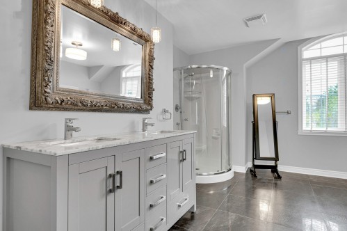 Salle de bains attenante à la CCP - 16500 Rue Du Jade, Mirabel, QC - Indoor Photo Showing Bathroom