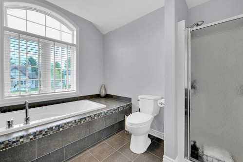 Salle de bains - 16500 Rue Du Jade, Mirabel, QC - Indoor Photo Showing Bathroom