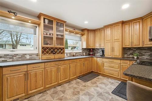 1215 De Graff Pl, Winnipeg, MB 