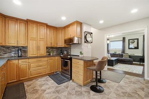 1215 De Graff Pl, Winnipeg, MB 