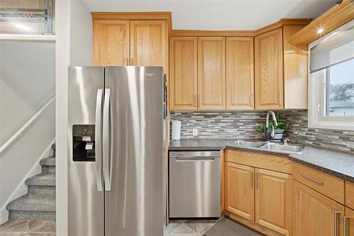 1215 De Graff Pl, Winnipeg, MB 