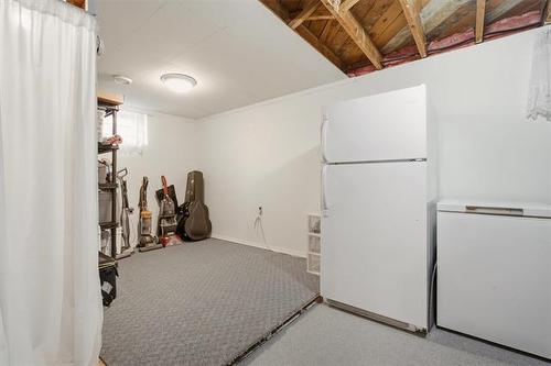 1215 De Graff Pl, Winnipeg, MB 