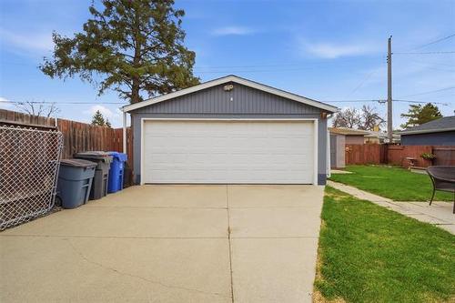 1215 De Graff Pl, Winnipeg, MB 
