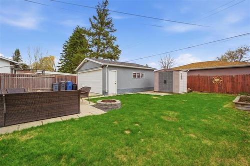 1215 De Graff Pl, Winnipeg, MB 