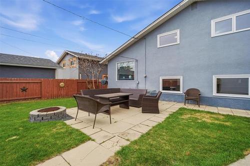 1215 De Graff Pl, Winnipeg, MB 