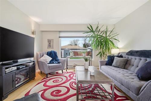 1215 De Graff Pl, Winnipeg, MB 