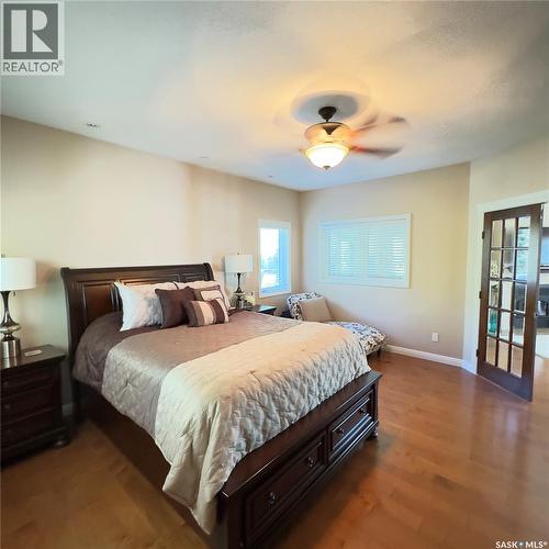 82 Estates Drive, Elk Ridge, SK - Indoor Photo Showing Bedroom