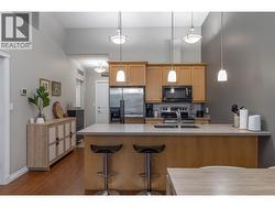 Gourmet kitchen - 