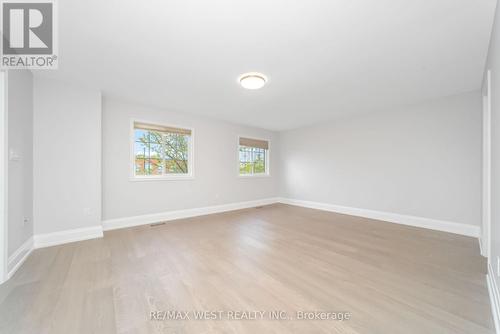 5843 Rainspring Drive, Mississauga, ON - Indoor Photo Showing Other Room