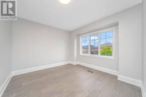 5843 Rainspring Drive, Mississauga, ON - Indoor Photo Showing Other Room