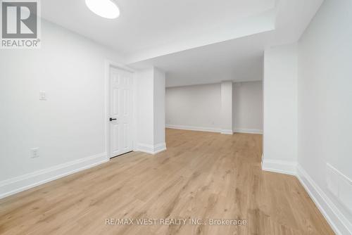 5843 Rainspring Drive, Mississauga, ON - Indoor Photo Showing Other Room