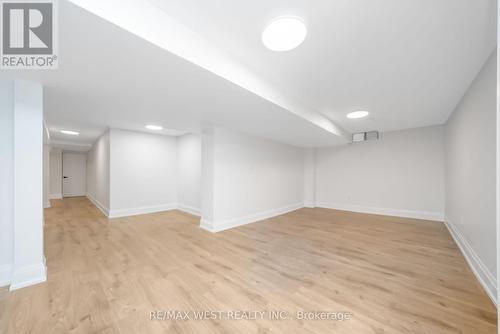 5843 Rainspring Drive, Mississauga, ON - Indoor Photo Showing Other Room
