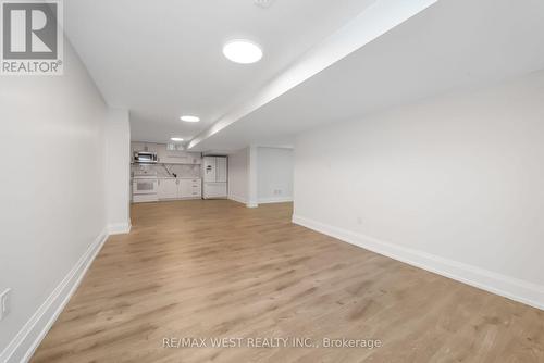 5843 Rainspring Drive, Mississauga, ON - Indoor Photo Showing Other Room