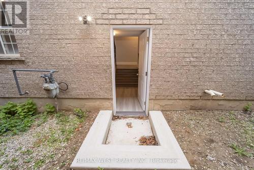 5843 Rainspring Drive, Mississauga, ON - Outdoor