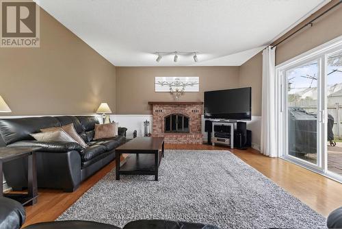 1613 Blakely Drive, Cornwall, ON - Indoor Photo Showing Living Room With Fireplace