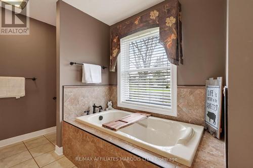 1613 Blakely Drive, Cornwall, ON - Indoor Photo Showing Bathroom