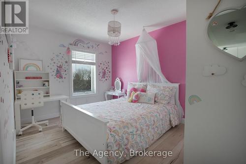 110 Leeson Street S, East Luther Grand Valley, ON - Indoor Photo Showing Bedroom