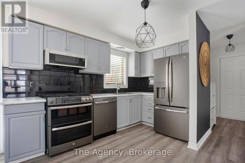 110 Leeson Street S, East Luther Grand Valley, ON - Indoor Photo Showing Kitchen With Stainless Steel Kitchen