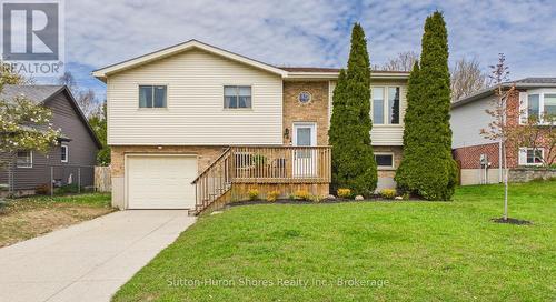 781 BRADFORD STREET  Saugeen Shores, ON N0H 2C4
