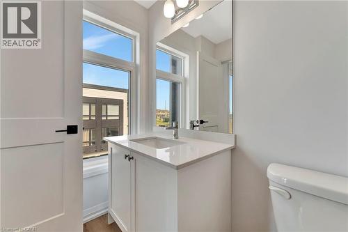 55 Tom Brown Drive Unit# 90, Paris, ON - Indoor Photo Showing Bathroom